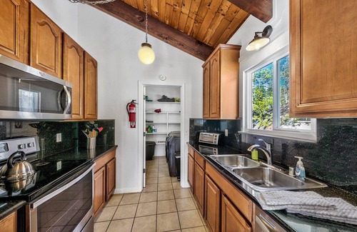 Country Club Estates House | Spacious Forest Mtn Chalet 3BR,2BA+Bonus Bunk Rm