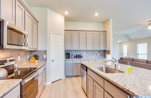 Forney House | Spacious Forney Home Rental w/Game Room!