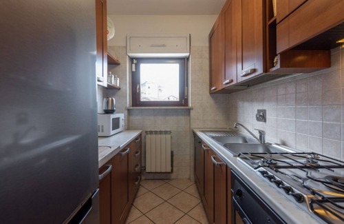 Vittoria Apartment | Spacious fort Appt x6 FREE PARKING