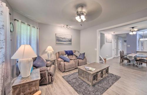 Fort Wayne House | Spacious Fort Wayne Condo with Porch and Storage!