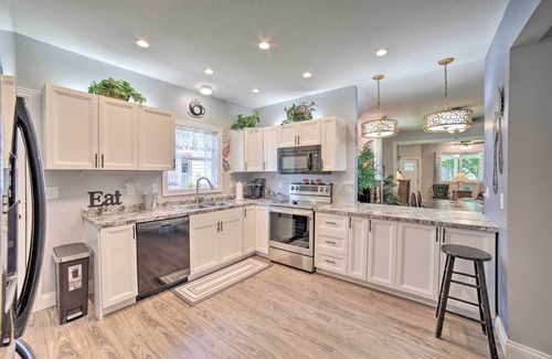Fort Wayne House | Spacious Fort Wayne Condo w/Porch + Storage!