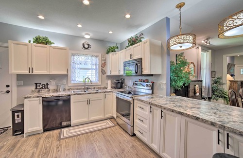 Fort Wayne House | Spacious Fort Wayne Condo w/Porch + Storage!