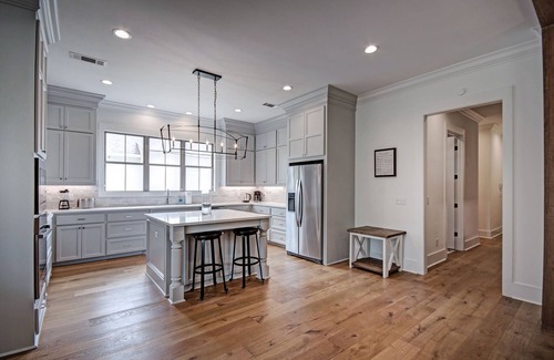 Madison House | Spacious Four Bedroom Home in Madison County