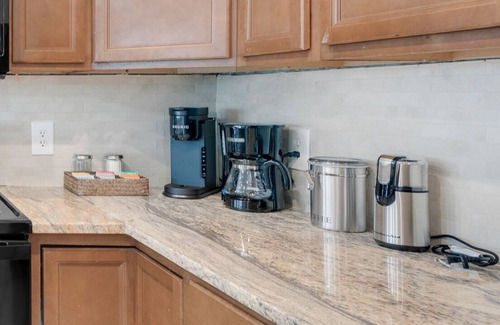 Little Elm House | Spacious Frisco-Little Elm Getaway with WiFI and AC! Pets Welcome!