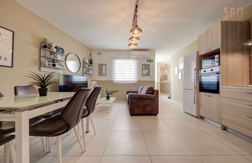 Pieta Apartment | Spacious, fully equipped 4BR home in Pietà w/WIFI