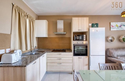Pieta Apartment | Spacious, fully equipped 4BR in Pietà w/WIFI & AC