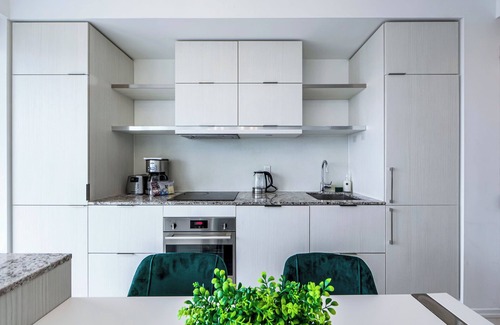 Church and Wellesley Condo | Spacious Furnished Apartment Sleeps 4 With Walkout Balcony, Parking Available