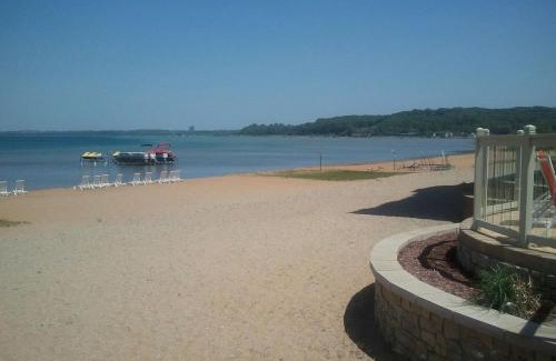 Traverse City House | Spacious furnished suite at Peninsula Bay Resort