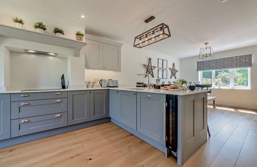 Bourton-on-the-Water Cottage | Spacious family friendly Home - Lulham