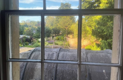 East Horrington House | Spacious Georgian manor house in quaint village