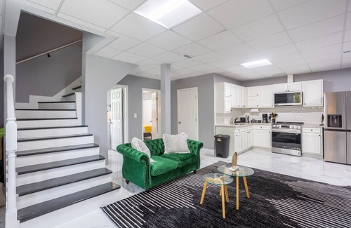 Decatur House | Spacious Getaway 15 mins from Downtown Atlanta