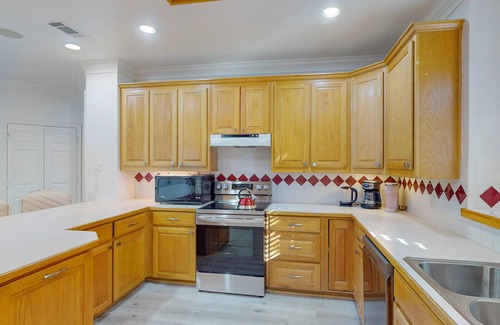 Rowlett House | Spacious Getaway: near Lake Hubbard + EV Charger