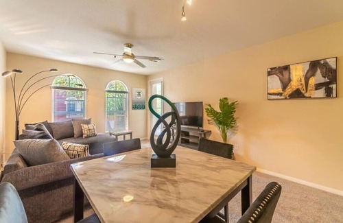 Garden Grove Apartment | Spacious & Gorgeous 2BD/2BA! 5Mins to Disney! Angel Stadium! The Outlets!Etc.