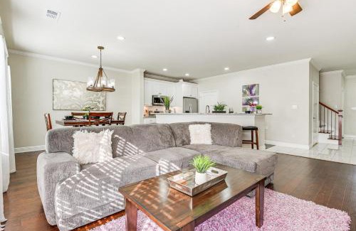 Grand Prairie House | Spacious Grand Prairie Home with Fenced Yard and Patio