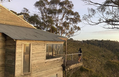 Mount Victoria House | SPACIOUS GRANDVIEWHAUS, WITH SPECTACULAR VIEWS, MT VICTORIA NEAR BLACKHEATH