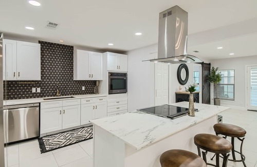 Original Town House | Spacious Greenbrook Home near Downtown Carrolton