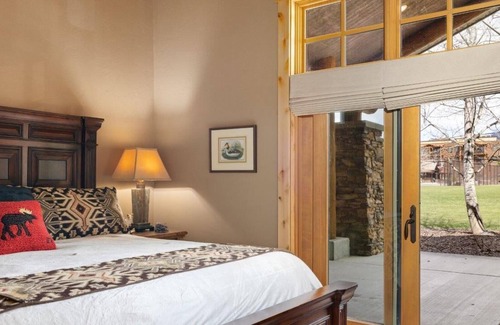 Victor Condo | Spacious ground-level condominium with large patio and private office/bedroom