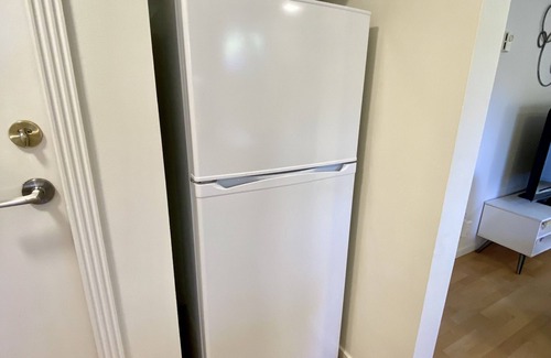 East Side House | Spacious Guest Suite in Mount Pleasant, Vancouver