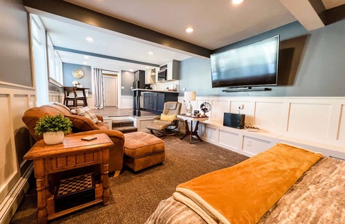 Erie Apartment | Spacious guest suite with a view - 2 minutes from LECOM and the Mall!