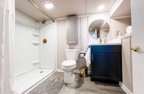 Erie Apartment | Spacious guest suite with a view - 2 minutes from LECOM and the Mall!