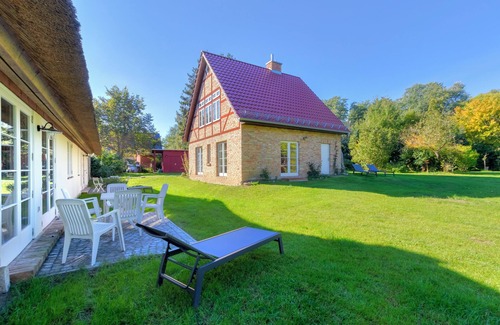 Lassan House | Spacious half-timbered house in a romantic garden