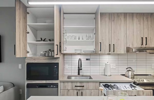 Navy Yard Hotel | Spacious Haven | Kitchen & Desk | DC Stay w/Coworking & Gym | Near Iconic Spots