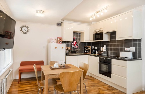 Henley-on-Thames Apartment | Spacious Henley On Thames Studio Apt Close To Oxford, London, Windsor & Reading