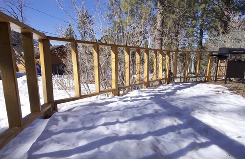 Sugarloaf Cottage | Spacious Hidden Gem, Dog-Friendly, WiFi, with Fence and Deck