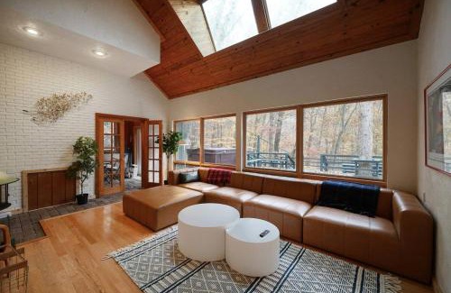 Athens Apartment | Spacious Hidden Gem in Athens OH