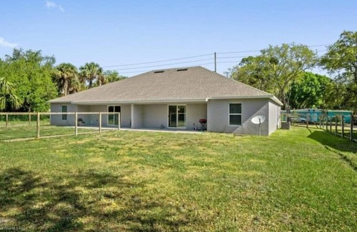 Titusville House | Spacious Hidden Gem Near Downtown Titusville