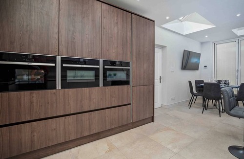 Woodseats House | Spacious, High Spec & Modern