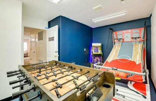 Hildale House | Spacious Hildale House with Large Deck!