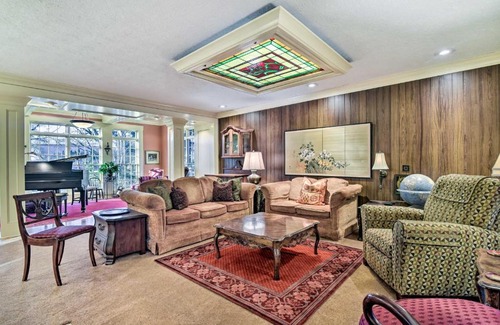Hillsboro House | Spacious Hillsboro Home about 18 Mi to Portland!