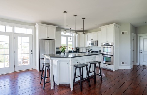 Rohrerstown House | Spacious Hilltop Escape with Basketball, Pingpong & Sunset Firepit