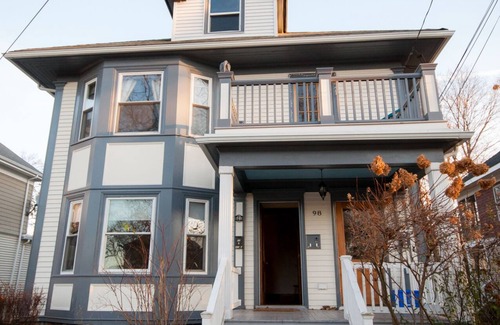 Oakdale Apartment | Spacious Historic 1st Floor Apartment