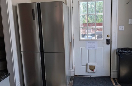 The Gate Apartment | Spacious historic apartment in popular Benton Park neighborhood near downtown.
