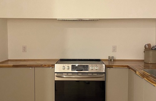 Downtown Halifax Apartment | Spacious historic downtown Halifax apartment
