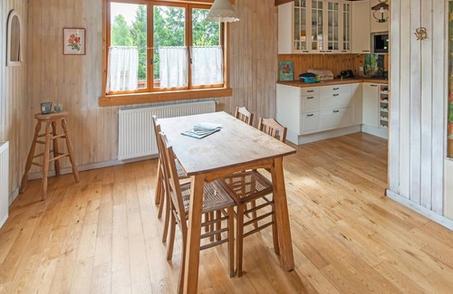 Our House | Spacious Holiday Home in Bièvre with Garden