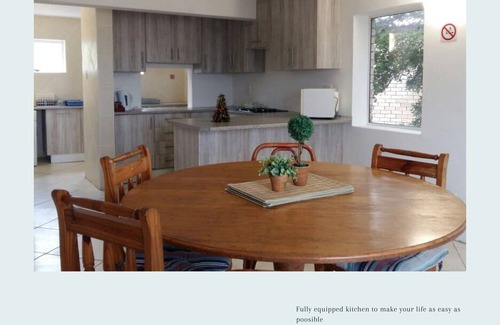 Amatola Coastal House | Spacious Holiday Home with Ocean Views