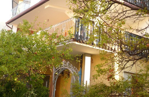 La Caletta Apartment | Spacious holiday apartment in La Caletta, a few minutes from the beach