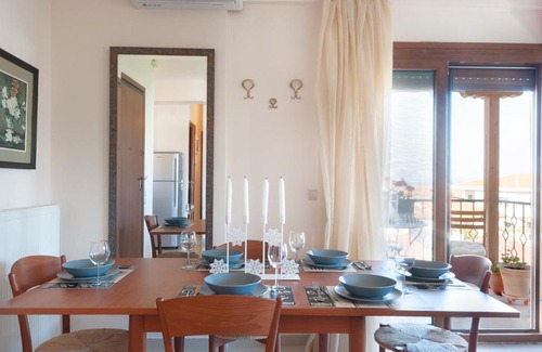 Afytos Apartment | Spacious Holiday Apartment