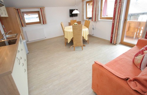 Uderns Apartment | Spacious holiday flat close to the ski area