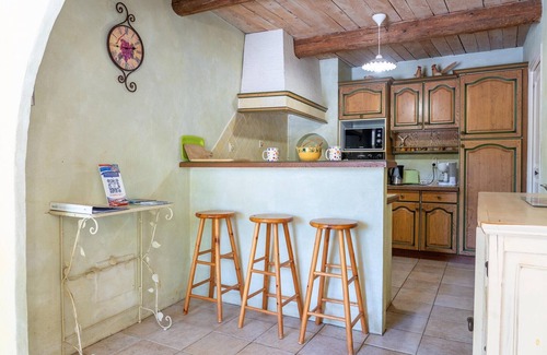 Puisserguier House | Spacious holiday home with private pool and park