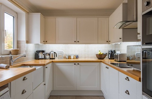 Martin House | Spacious holiday home with panoramic views of the sea and golf course