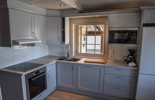 Kinsarvik House | Spacious holiday home at Kinsarvik