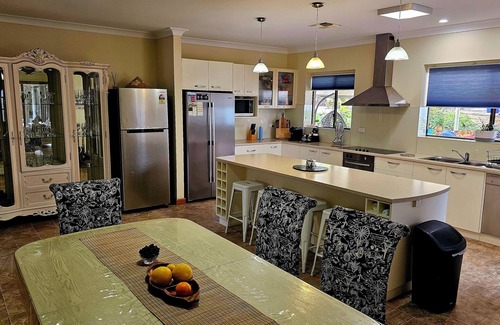 Waikerie House | Spacious Holiday Home - Waikerie