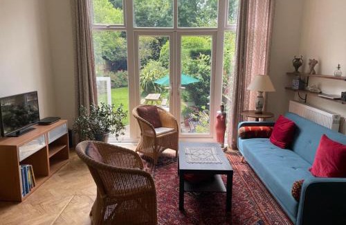 Brondesbury House | Spacious Holiday Home!