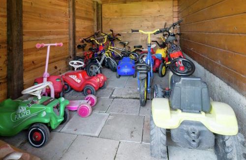 Amel House | Spacious holiday home with large garden