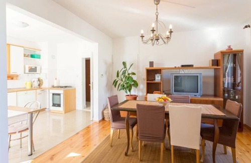 Srebreno Apartment | Spacious Holiday Residence Zvono - 8 minutes from the beach