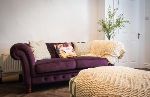 Brockholes House | Spacious Holmfirth Home Near Trails and Town Sleeps 5